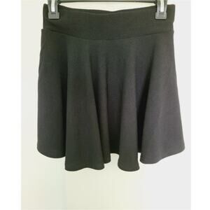 Classic Black Skater Skirt – High Waist A-Line Flowy Mini Skirt Small